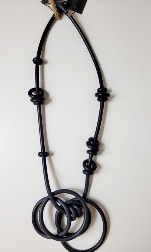 Waju Long Necklace-Black